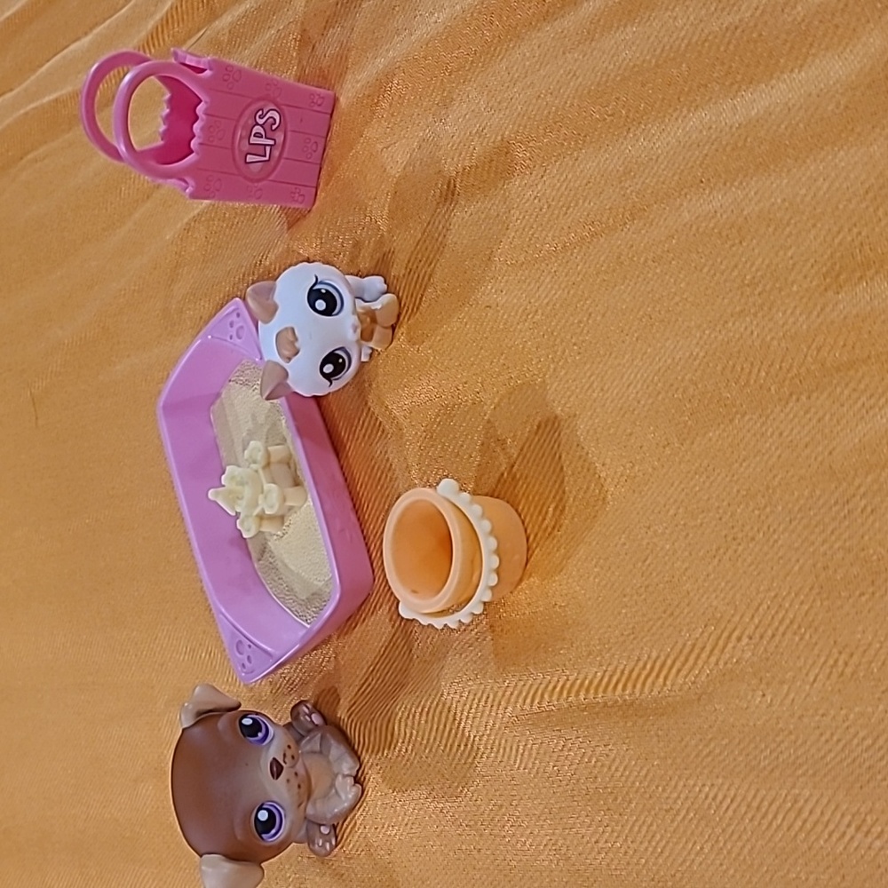 LITTLEST PET SHOP
